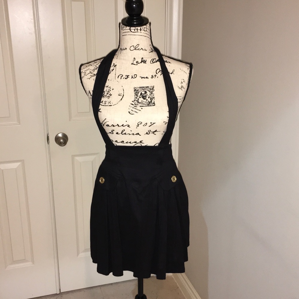 BETSEY JOHNSON BLACK JUMPER DRESS SIZE 6